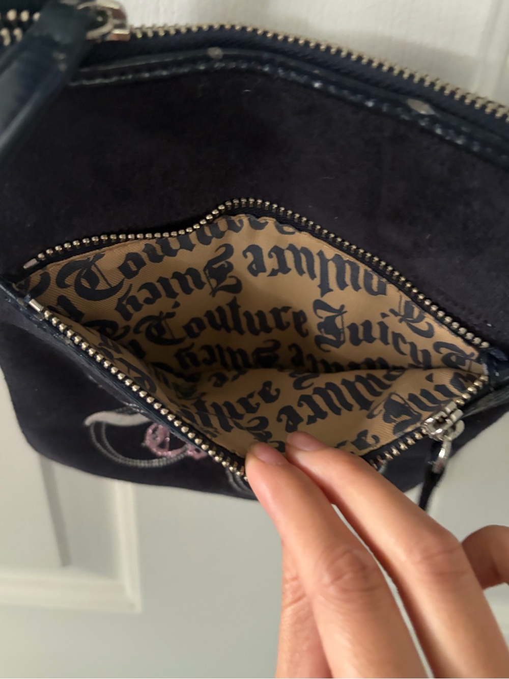 Juicy Couture Black Crossbody Bag 💋👑 - Picture 3 of 4
